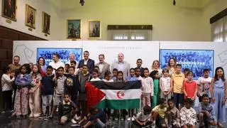 Cuarenta y cinco niños saharauis disfrutan del verano en Zaragoza con 'Vacaciones en Paz'