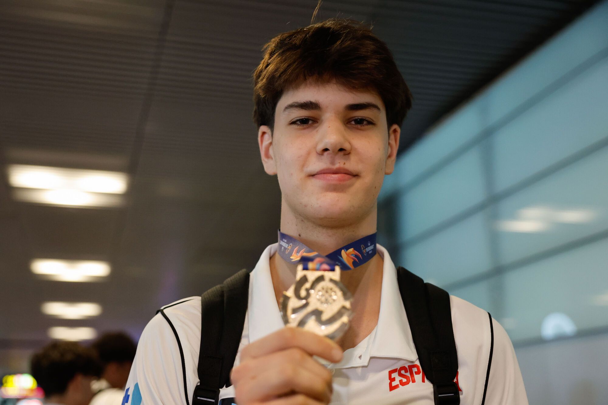 Guillermo del Pino regresa con el trofeo de campeón de Europa sub-18