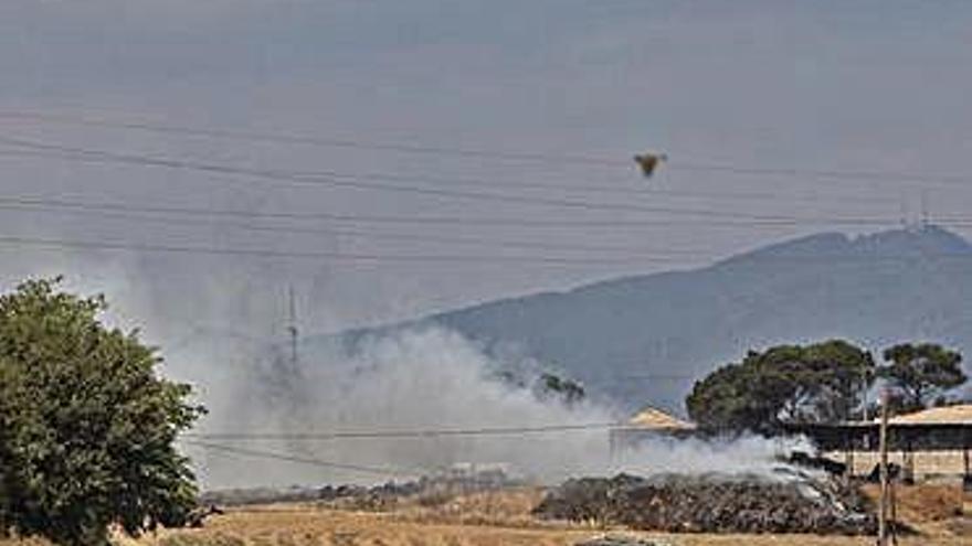 El paller de Riudellots segueix fumejant