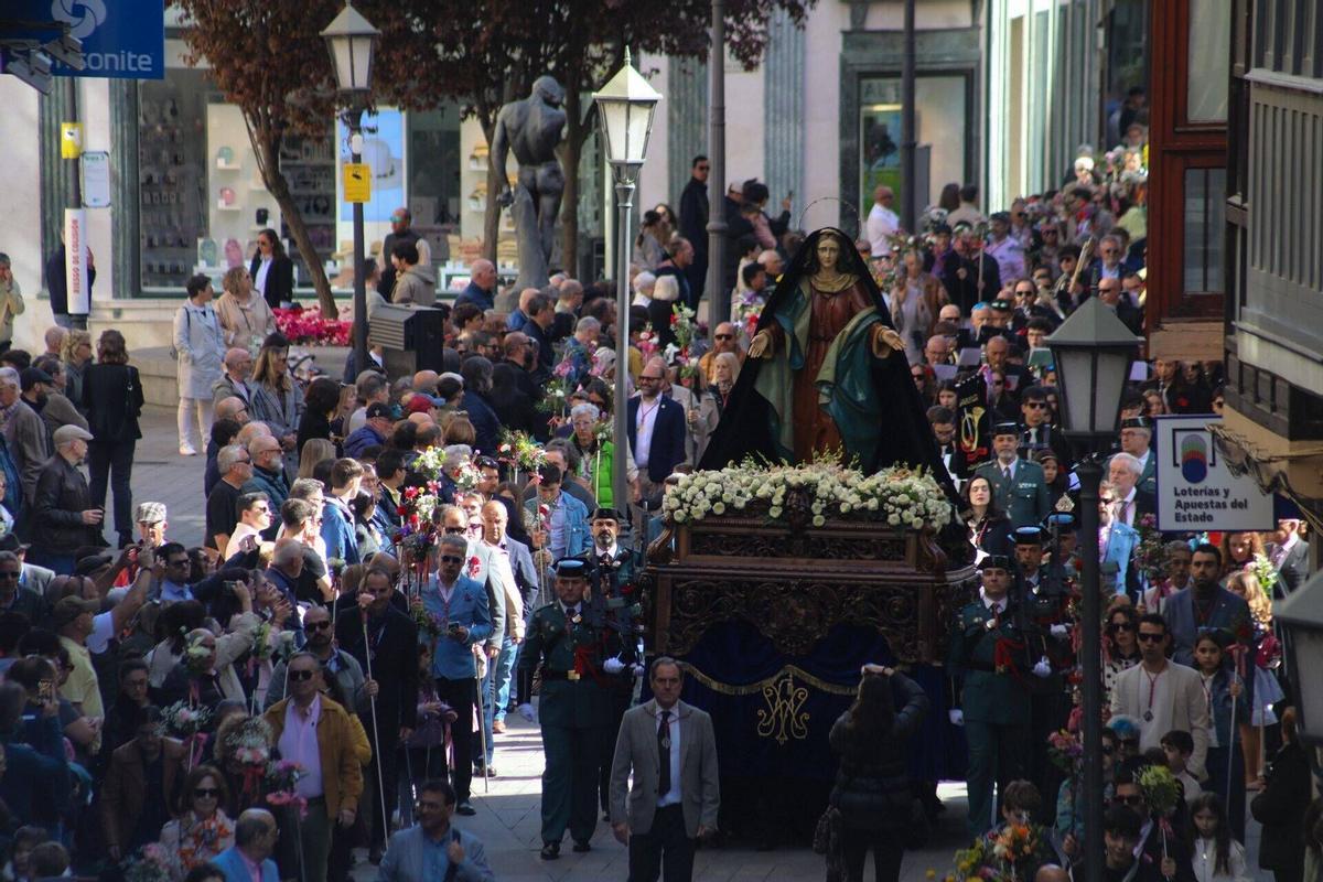 Semana Santa 2026. Procesión del Cristo de la Resurrección. Encuentro. Virgen de la Alegría