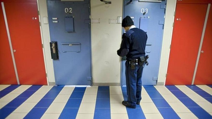 Holanda estudia cobrar 16 euros diarios a los presos