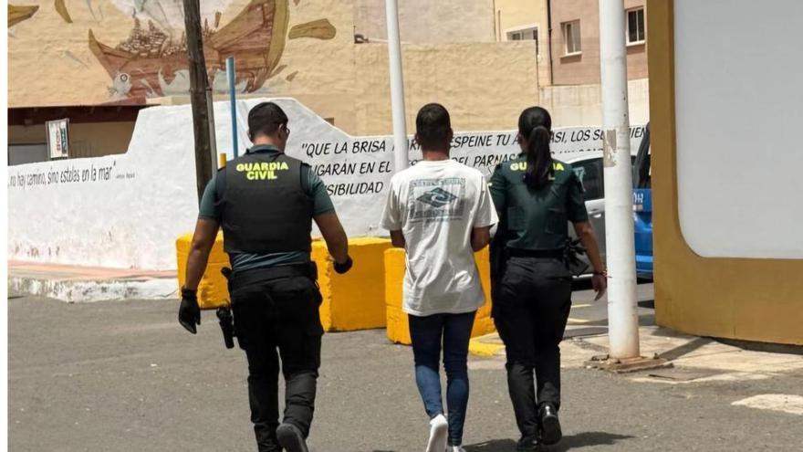 Homicidio en Fuerteventura: apuñala a un conocido en el cuello porque se negó a prestarle 25 euros
