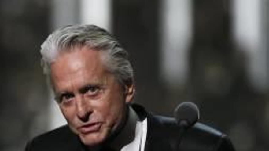 Michael Douglas asegura estar «libre» de cáncer