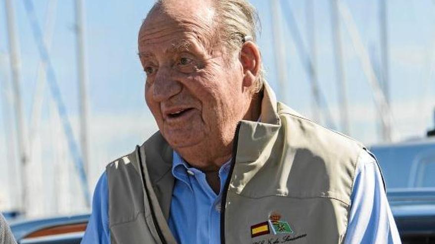 Altkönig Juan Carlos taucht im Real Club Náutico in Palma auf