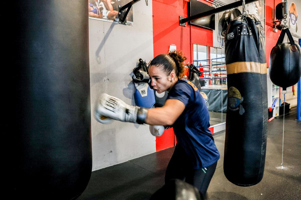 Sheila Martínez, la alicantina, campeona de Europa de boxeo de peso pluma