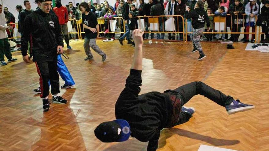 El Campeonato Nacional de Breakdance, gran atractivo en la carpa de la Plaza Mayor