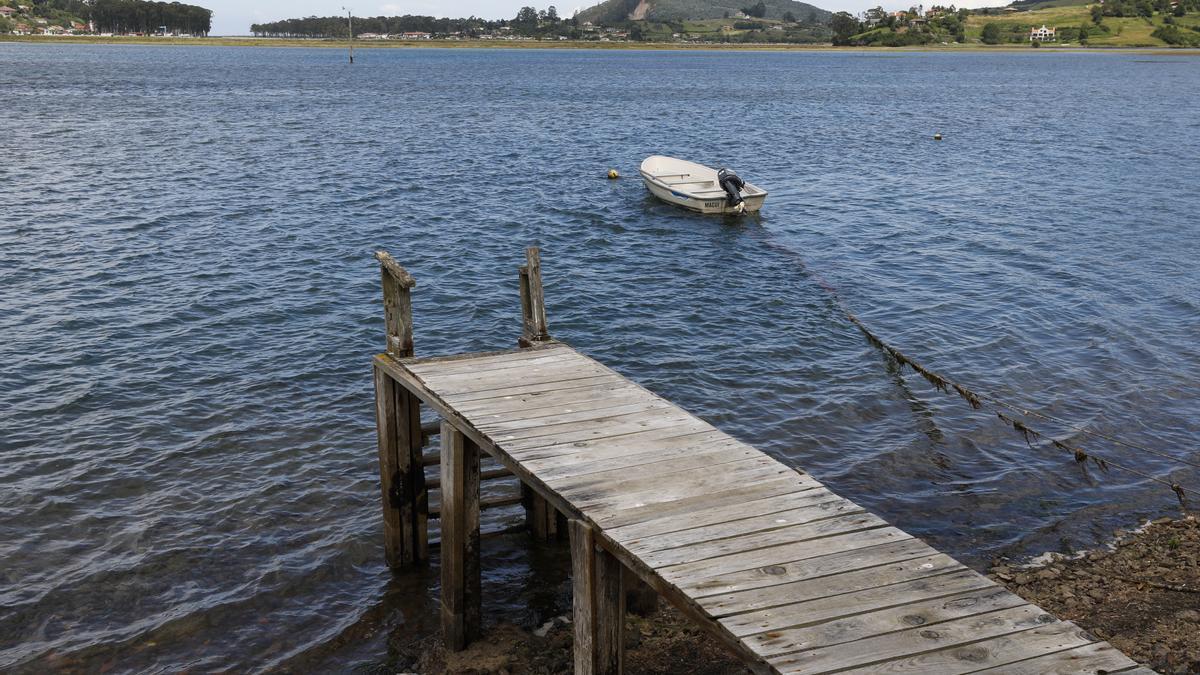 La ría de Villaviciosa se malbarata: la ruina de un entorno privilegiado asturiano