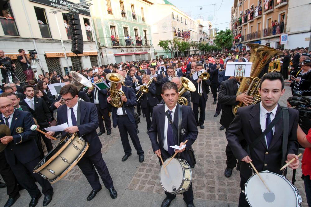 La pasión por la fiesta en Elda