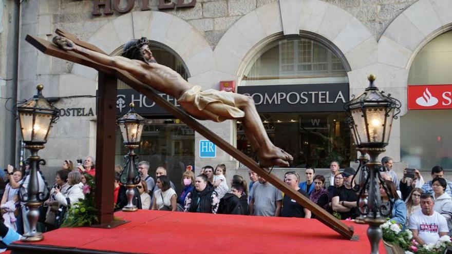 Los niños toman el protagonismo en la Procesión de los Hermanos al ritmo de la Banda de la Brilat