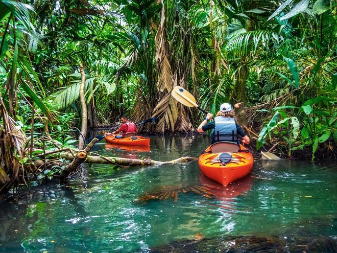Paseo en Kayak, Costa Rica