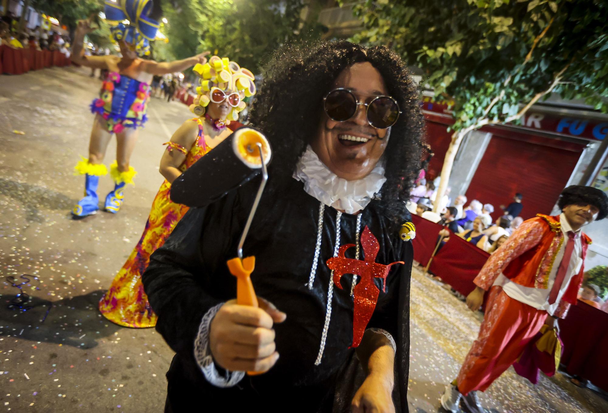 Desfile de carrozas de las fiestas de Sant Joan