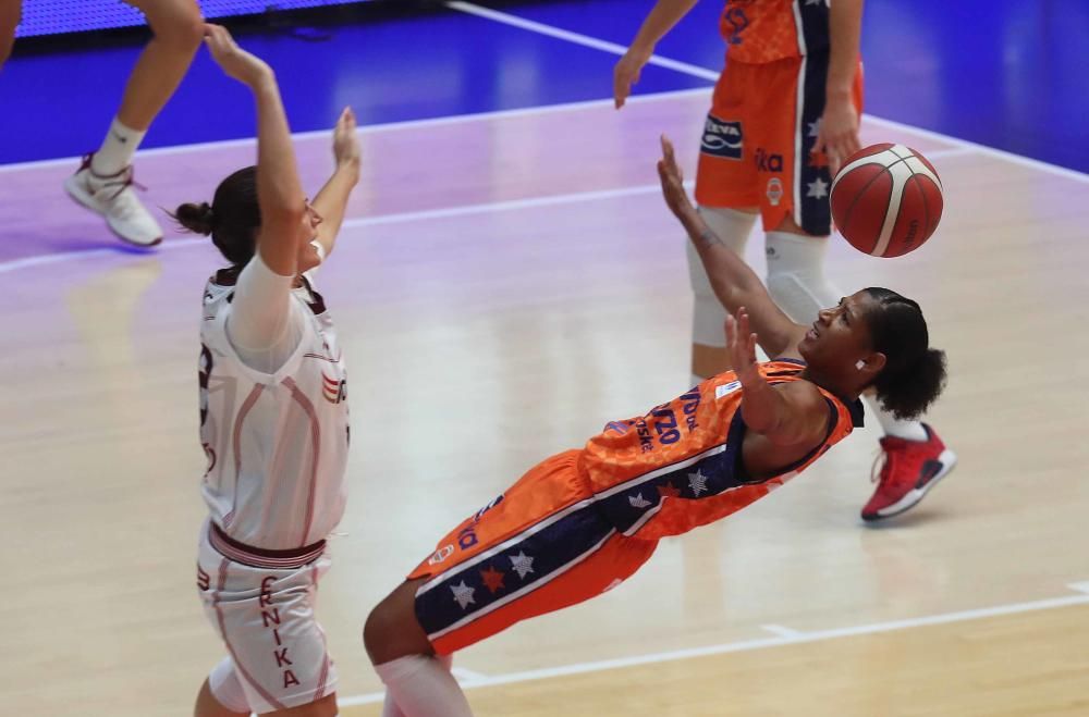 Primer partido del Valencia BC Femenino en la Liga