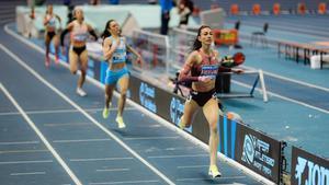 Blanca Hervás se impuso en una finald e 400 con dos carreras