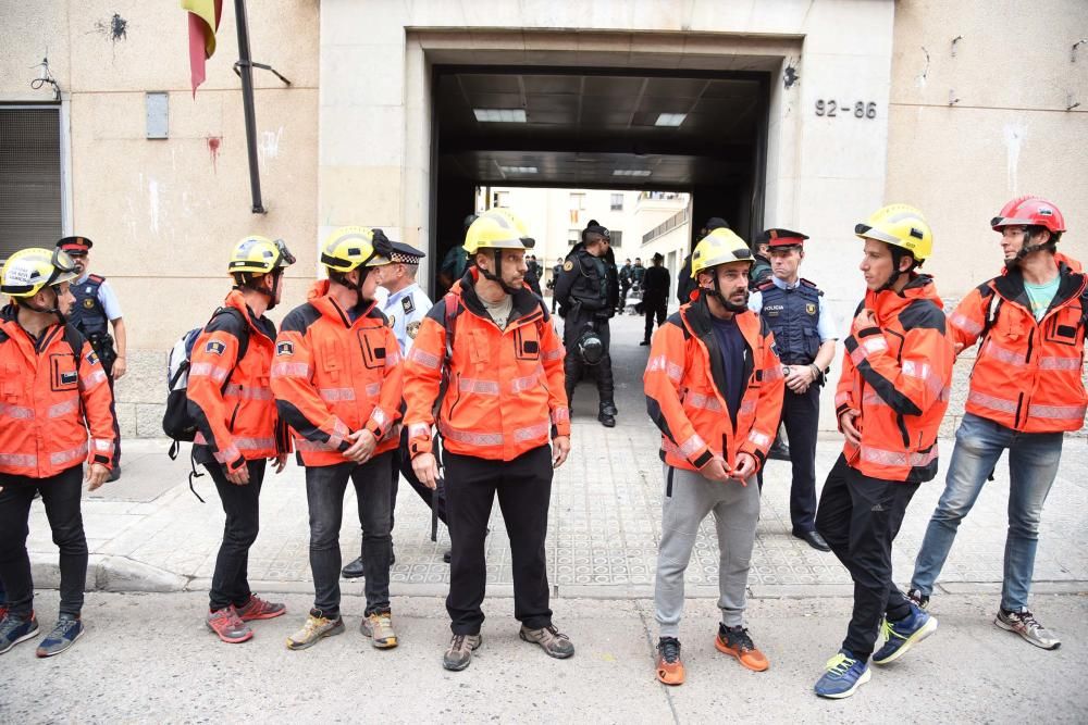 Multitudinària manifestació contra la violència a Manresa