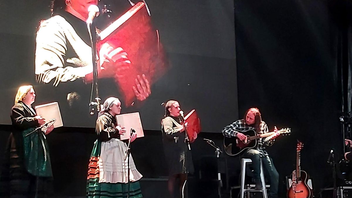 Un momento del concierto L'entamu.