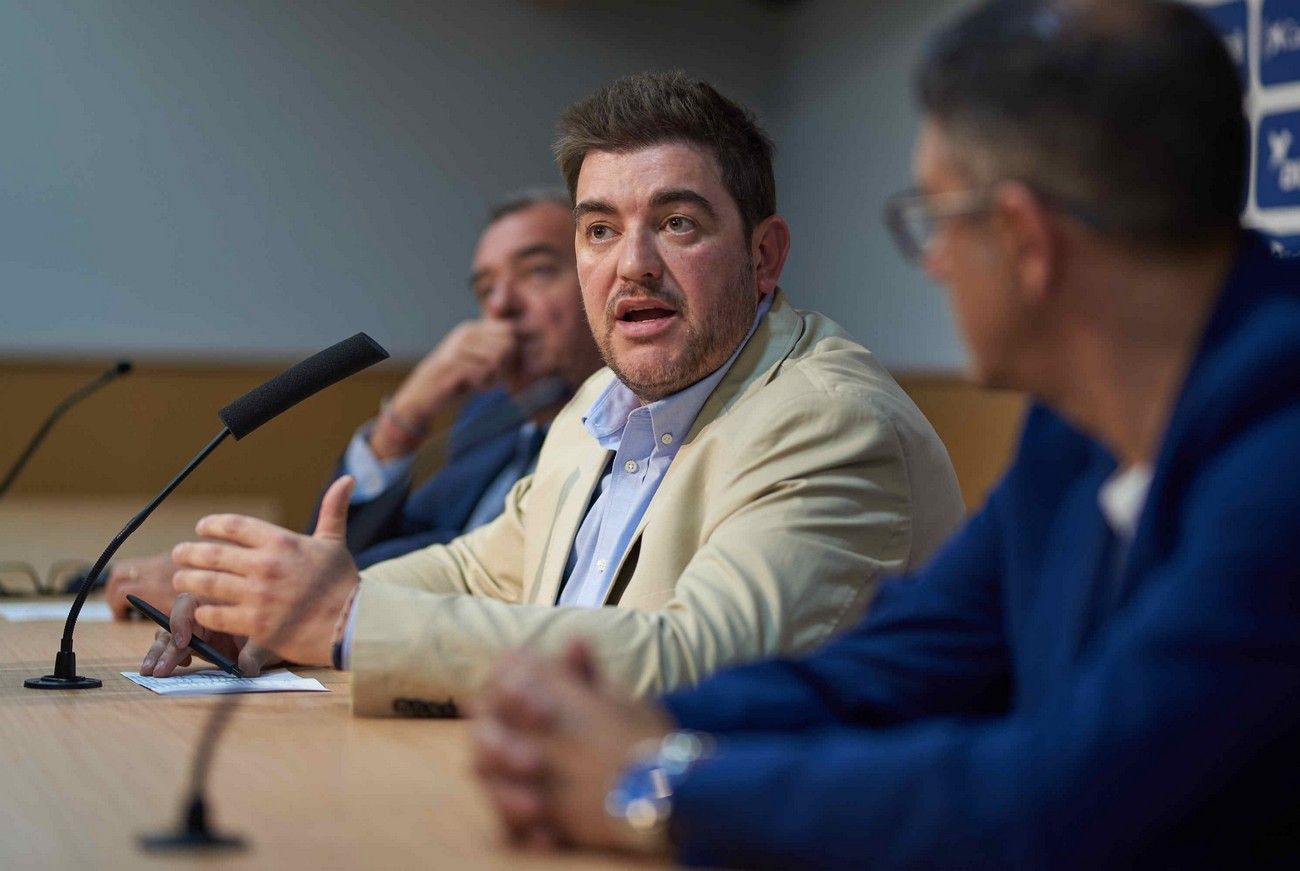 Presentación del nuevo director deportivo del CD Tenerife, Mauro Pérez