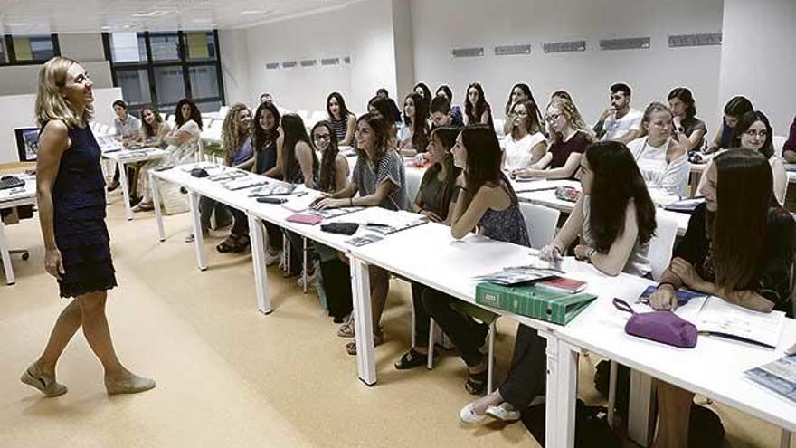 Imagen del primer día de clase en la facultad de Medicina, en 2016.