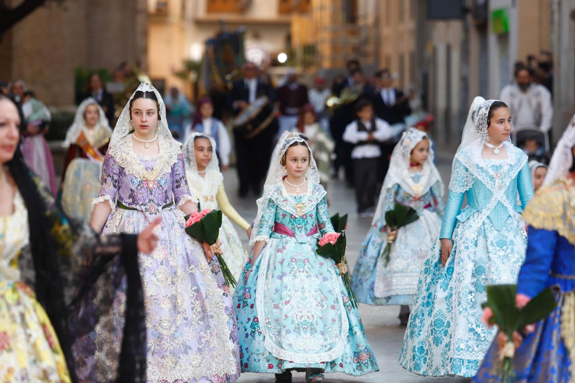 Búscate en el primer día de la Ofrenda en la calle San Vicente entre las 17:00 y las 18:00