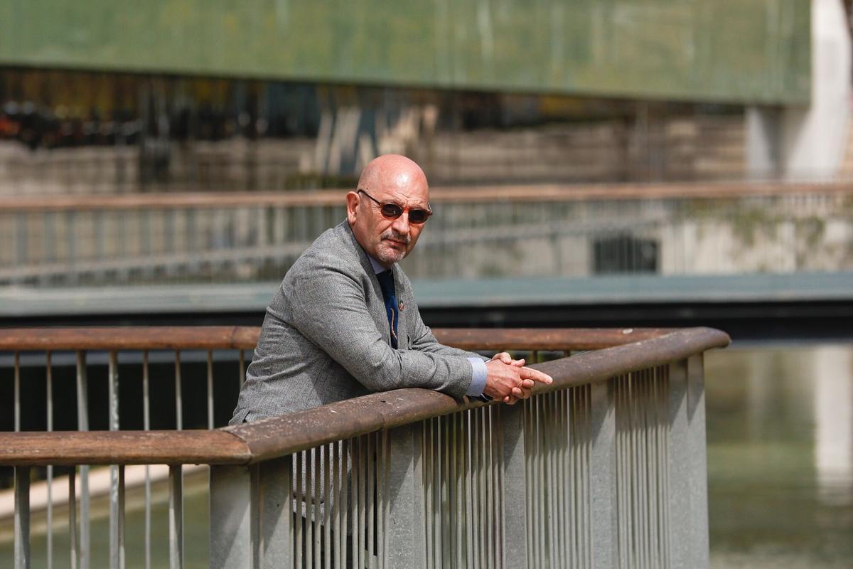 Foto de archivo (15/04/2021) del activista y miembro fundador de Greenpeace Rémi Parmentier , durante una entrevista con Efe. EFE/Quique García.