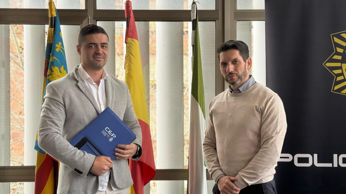 Reunion entre el representante de la CEP y el edil de Seguridad de San Vicente