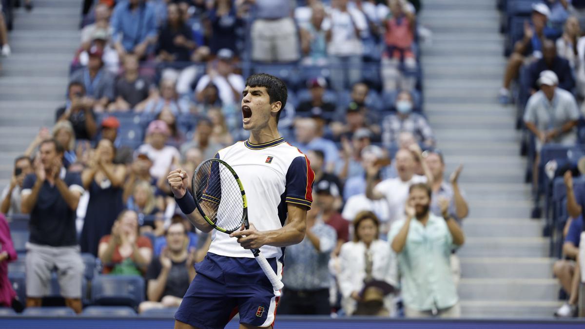 Carlos Alcaraz celebra un punto en el US Open ante Tsitsipas