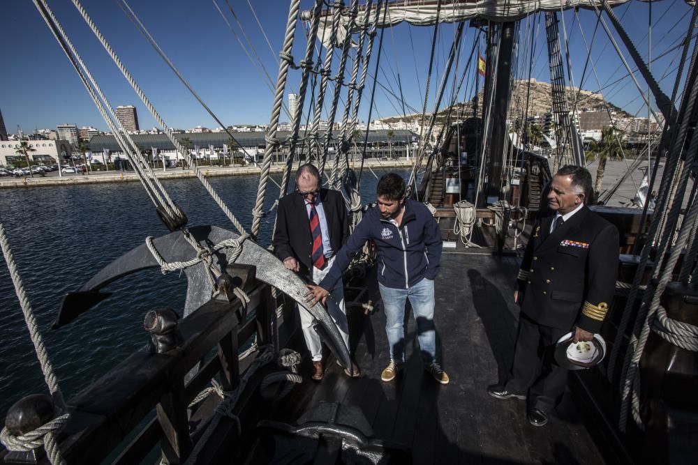 Así es la réplica de los galeones del siglo XVI atracada en Alicante