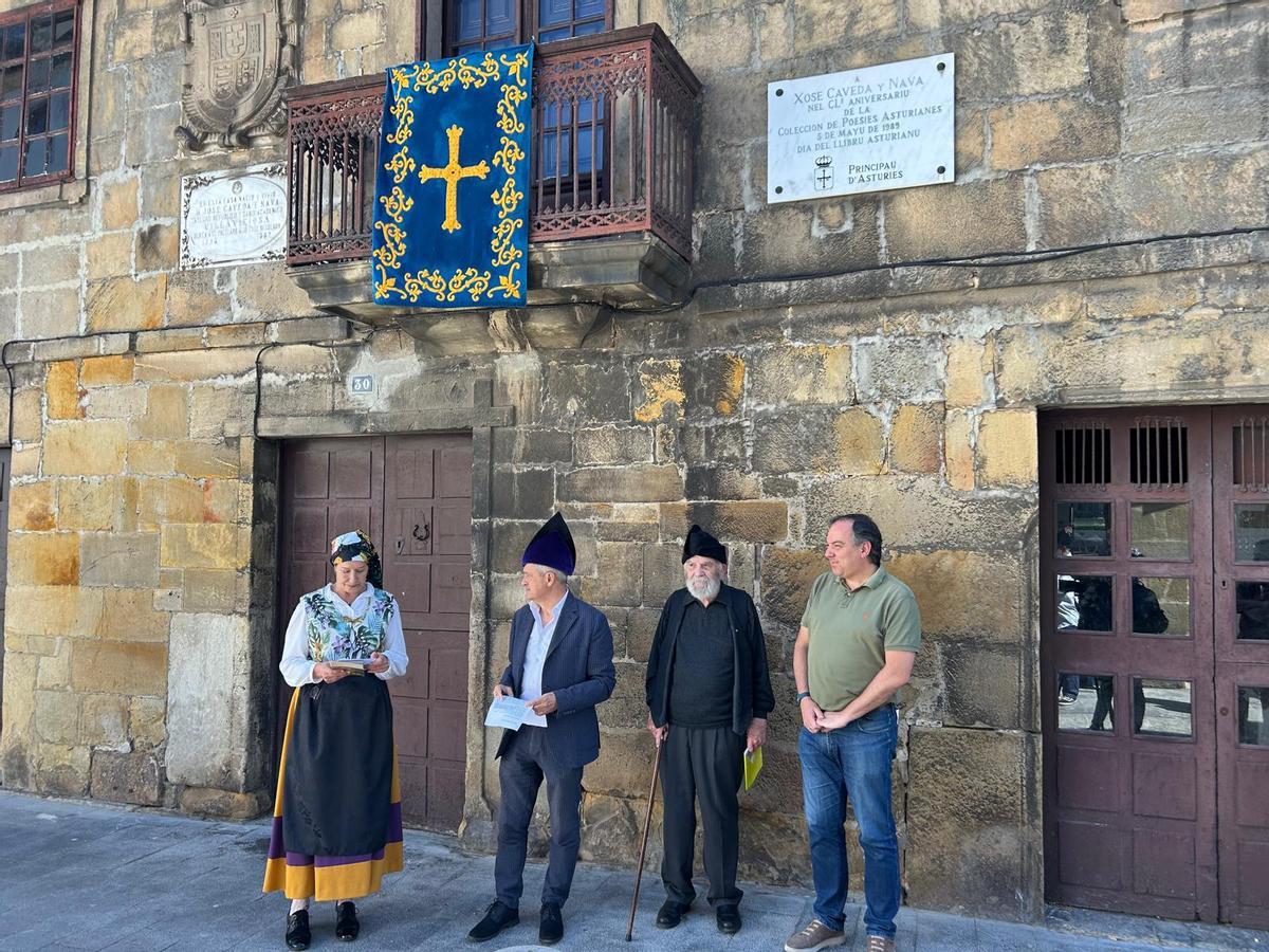 EN IMÁGENES: Homenaje en Villaviciosa a José Caveda y Nava