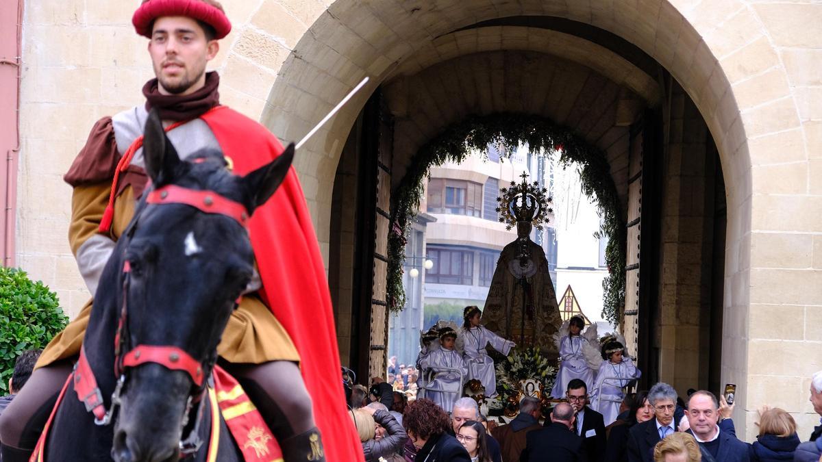 Una imagen de la Procesión del pasado 29 de diciembre con Cantó y la Virgen de la Asunción