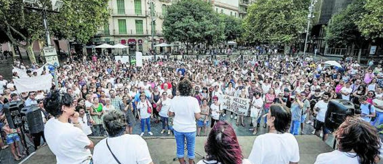 Protesta de kellys hace tres años en Palma para reclamar condiciones de trabajo dignas.