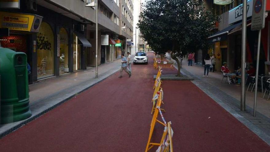 Nueva imagen de la calle Cruz Gallástegui, con su plataforma única. // G. Santos