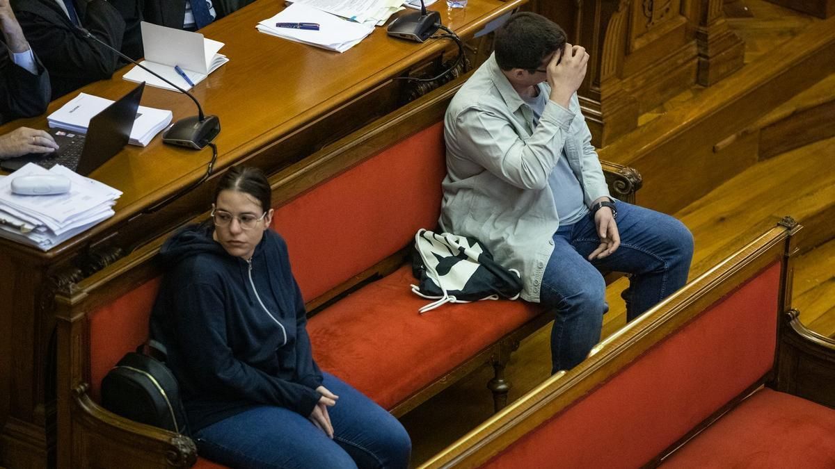 La fiscal veu en l’acusada del parricidi de Vilanova «una capacitat esgarrifosa de manipular» La fiscal veu en l’acusada del parricidi de Vilanova «una capacitat esgarrifosa de manipular»