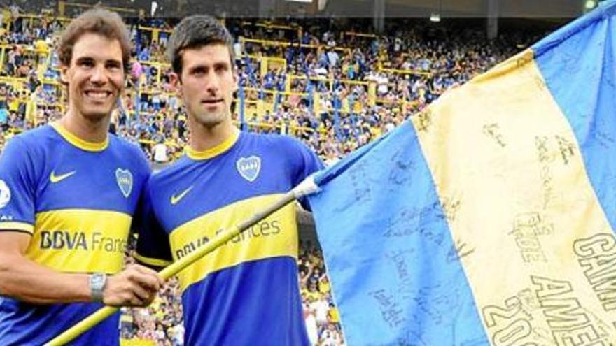 Djokovic y Nadal, en el centro del campo de Boca Juniors.