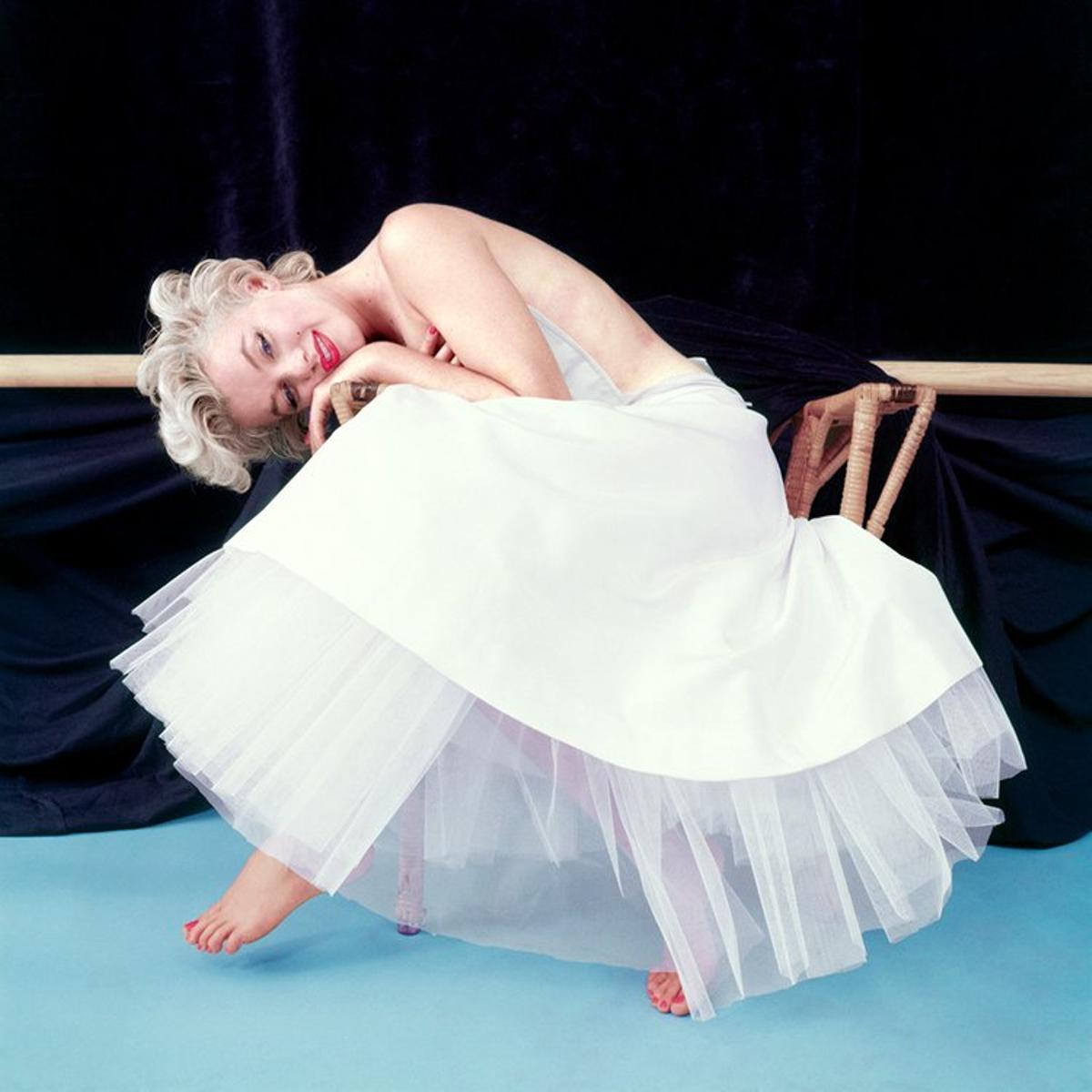 Marilyn posando para el reportaje ‘Ballerina Series', del fotógrafo Milton Greene en New York, 1954