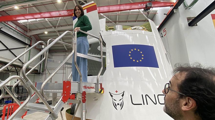 Diana Morant visita PLD Space para ver el primer lanzador de satélites con tecnología europea
