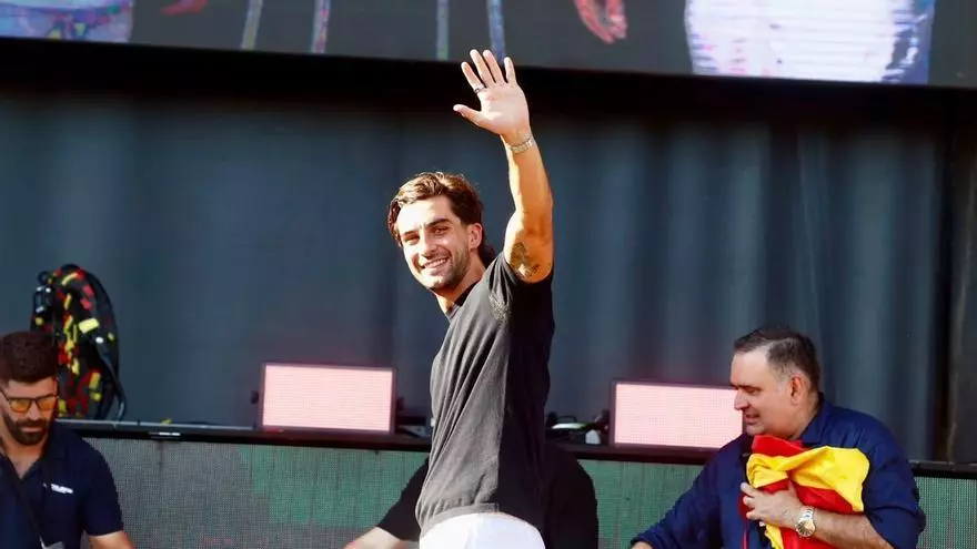 Ferran Torres: "Es un orgullo ver toda la gente que ha venido a verme"