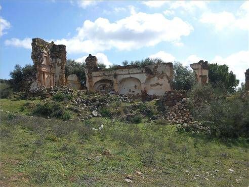 Imágenes de los monumentos extremeños en riesgo