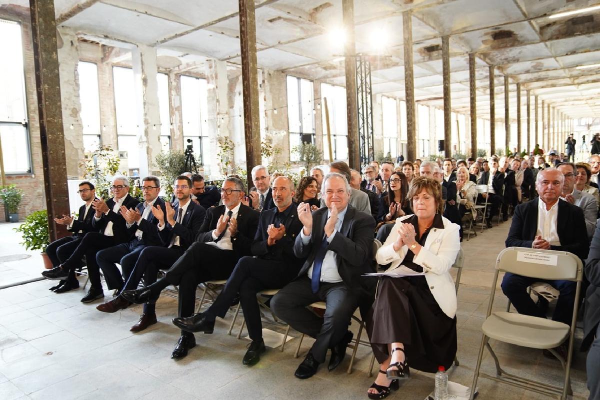La Cambra de Manresa vesteix de gala la Fàbrica Nova en obres per celebrar els seus 120 anys La Cambra de Manresa vesteix de gala la Fàbrica Nova en obres per celebrar els seus 120 anys