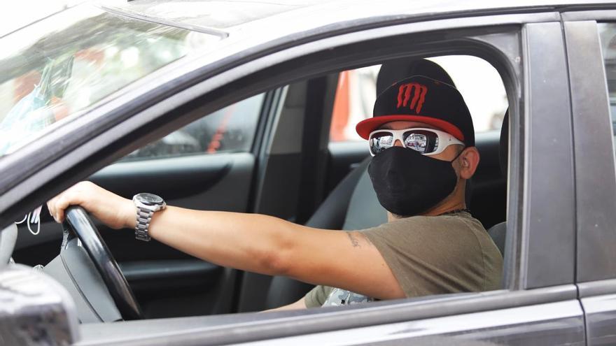 Los coches sólo podrán ser ocupados por tres personas que no sean de la misma familia para evitar contagios en desplazamientos laborales.