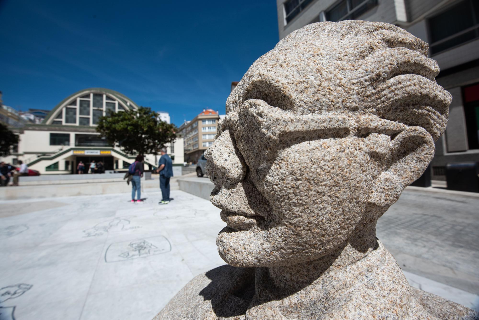 La escultura de Castelao se queda sin nariz