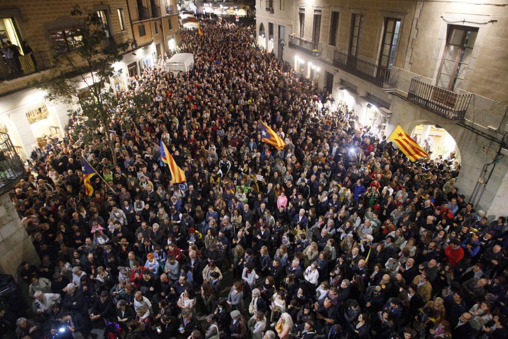 Concentració a Girona en rebuig a l'empresonament dels consellers