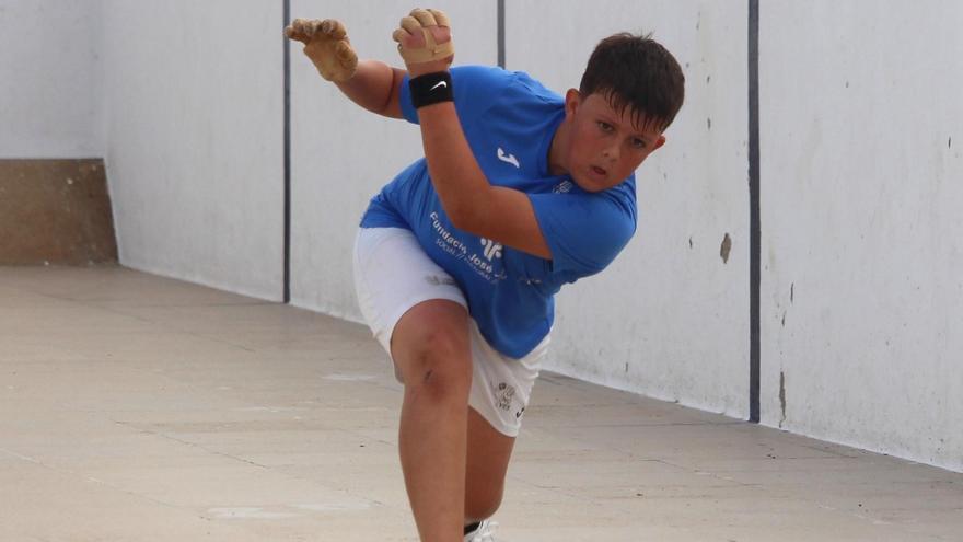 Un jugador de raspall de Canals en una competición.