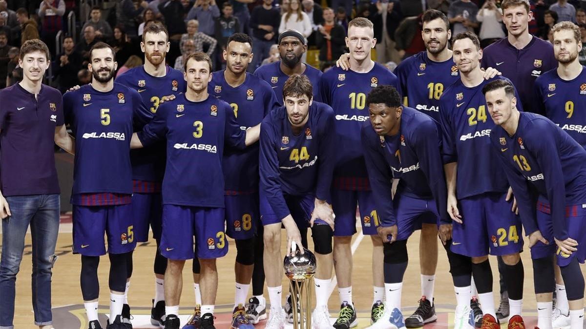 El Barça ofreció la Copa del Rey a su afición en el Palau.