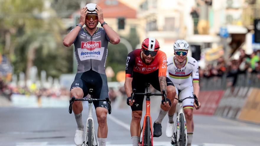 Van der Poel le gana a Pogacar una Milán-San Remo de leyenda