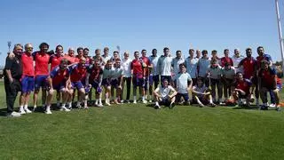 Luis de la Fuente visita a la Selección Olímpica: "Vais a ganar el oro"