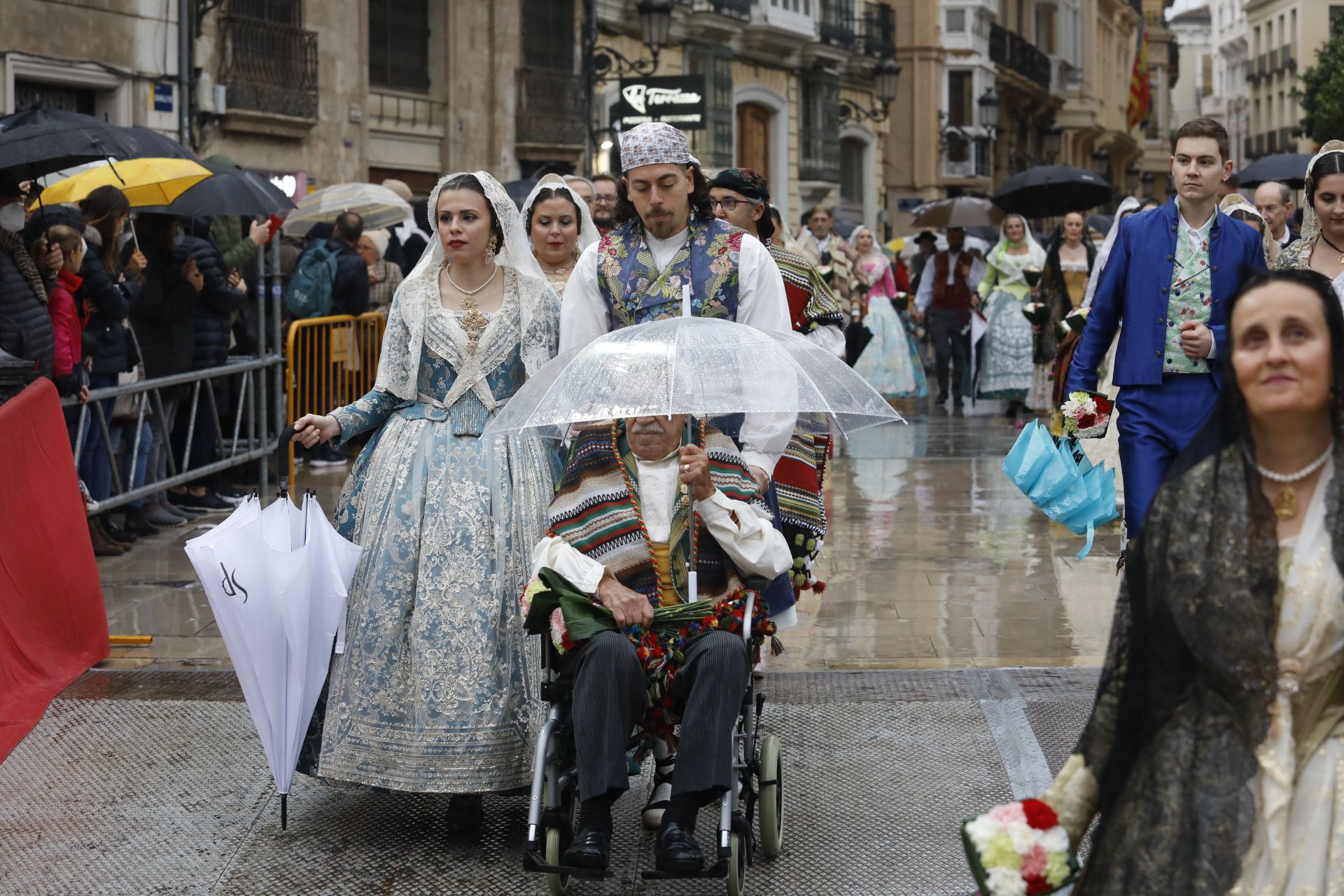 Búscate en el primer día de ofrenda por la calle Quart (entre las 18:00 a las 19:00 horas)