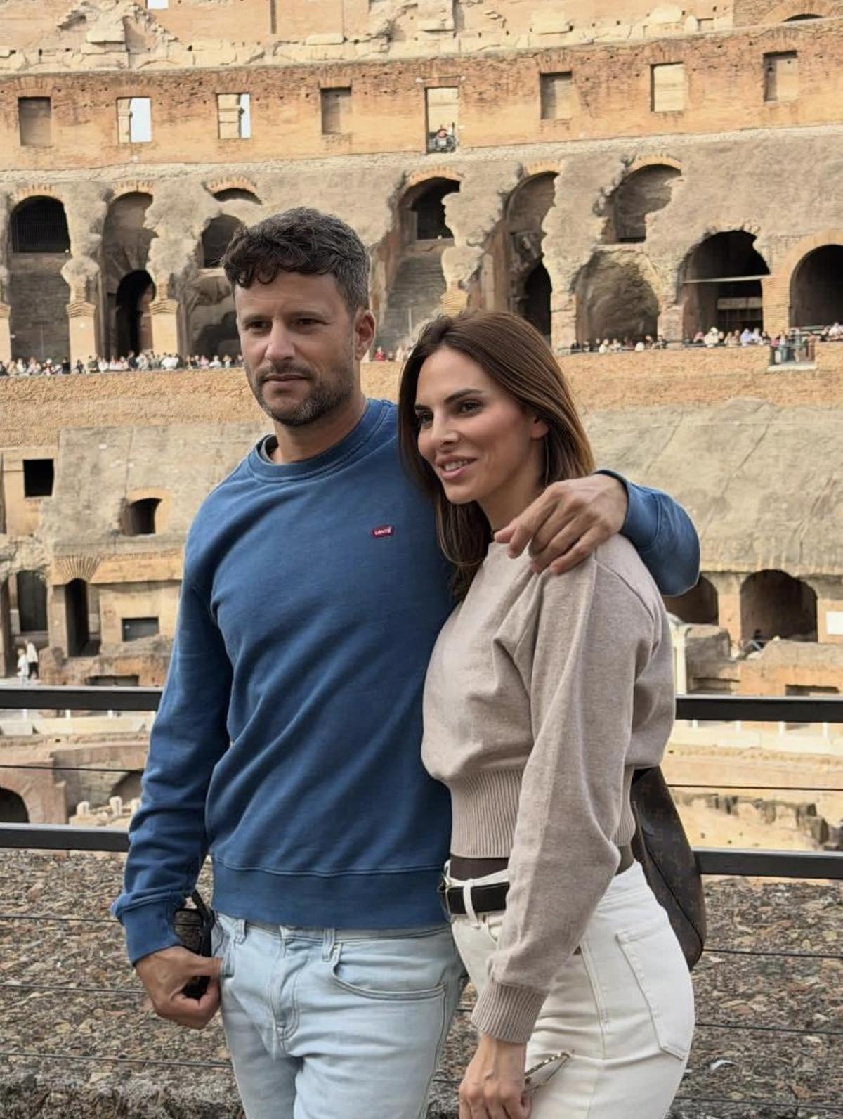 Irene Rosales junto a Guillermo, su actual pareja, de viaje en Roma