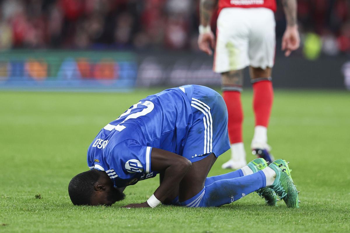 Antonio Rudiger of Real Madrid CF leans over the grass during the UEFA Champions League 2025/26 League Knockout Play-off First Leg match between SL Benfica and Real Madrid C.F. at Estadio do SL Benfica on February 17, 2026 in Lisbon, Portugal. AFP7 17/02/2026 ONLY FOR USE IN SPAIN. Irina R. Hipolito / AFP7 / Europa Press;2026;SPAIN;SPORT;ZSPORT;SOCCER;ZSOCCER;SL Benfica v Real Madrid C.F. - UEFA Champions League 2025/26 League Knockout Play-off First Leg