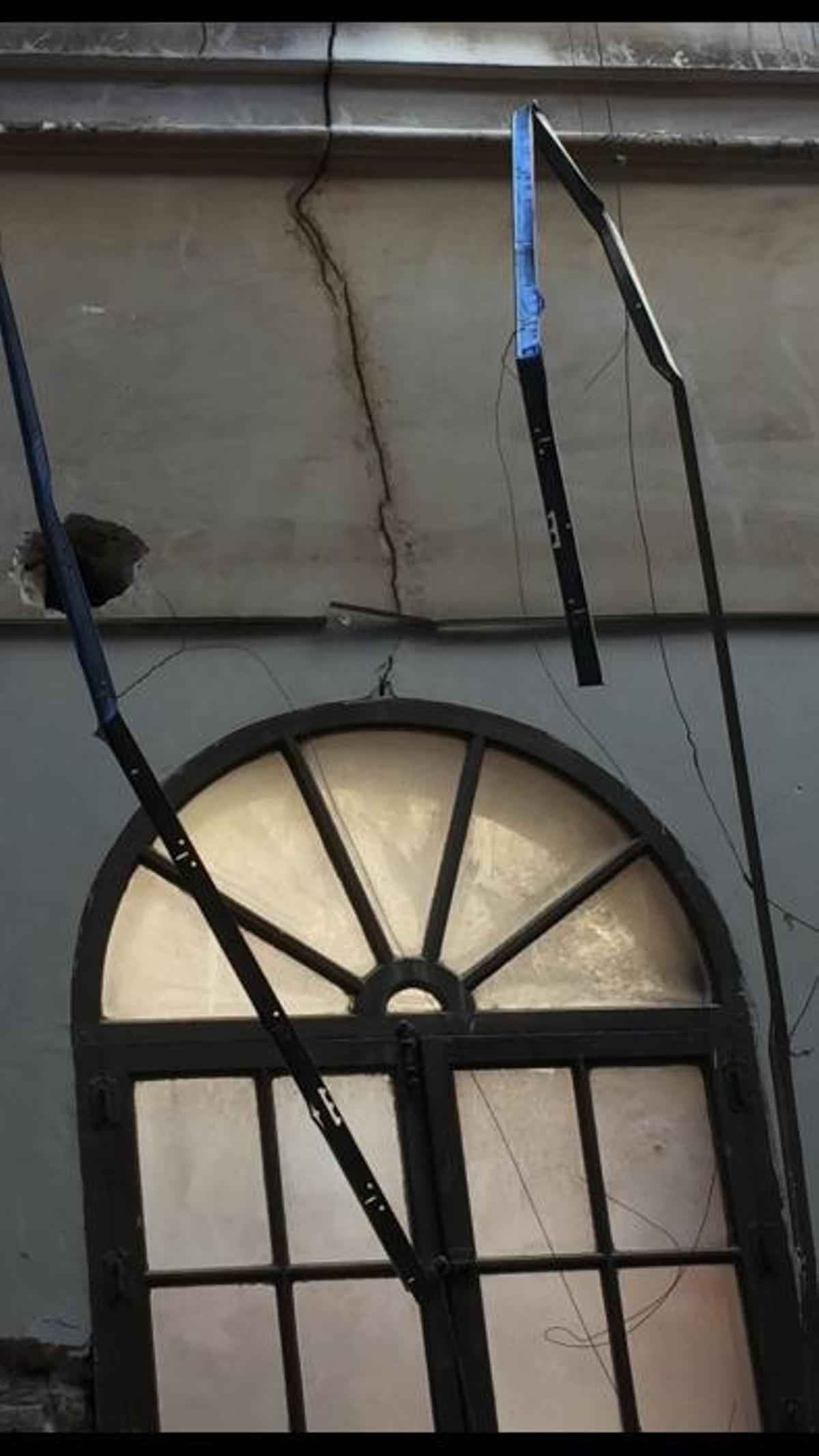 El edificio de Riegos El Progreso, en Elche, desde el interior.