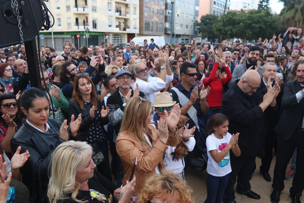 Homenaje a Chiquito en la plaza que lleva su nombre