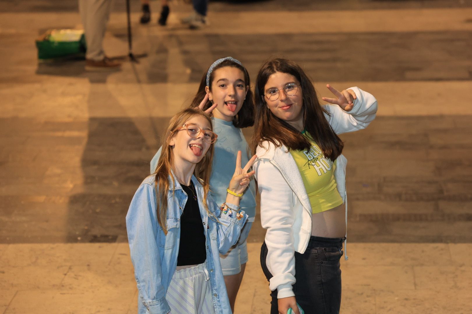 Búscate en la galería de fotos del 'sopar de pa i porta' en las fiestas de Almassora